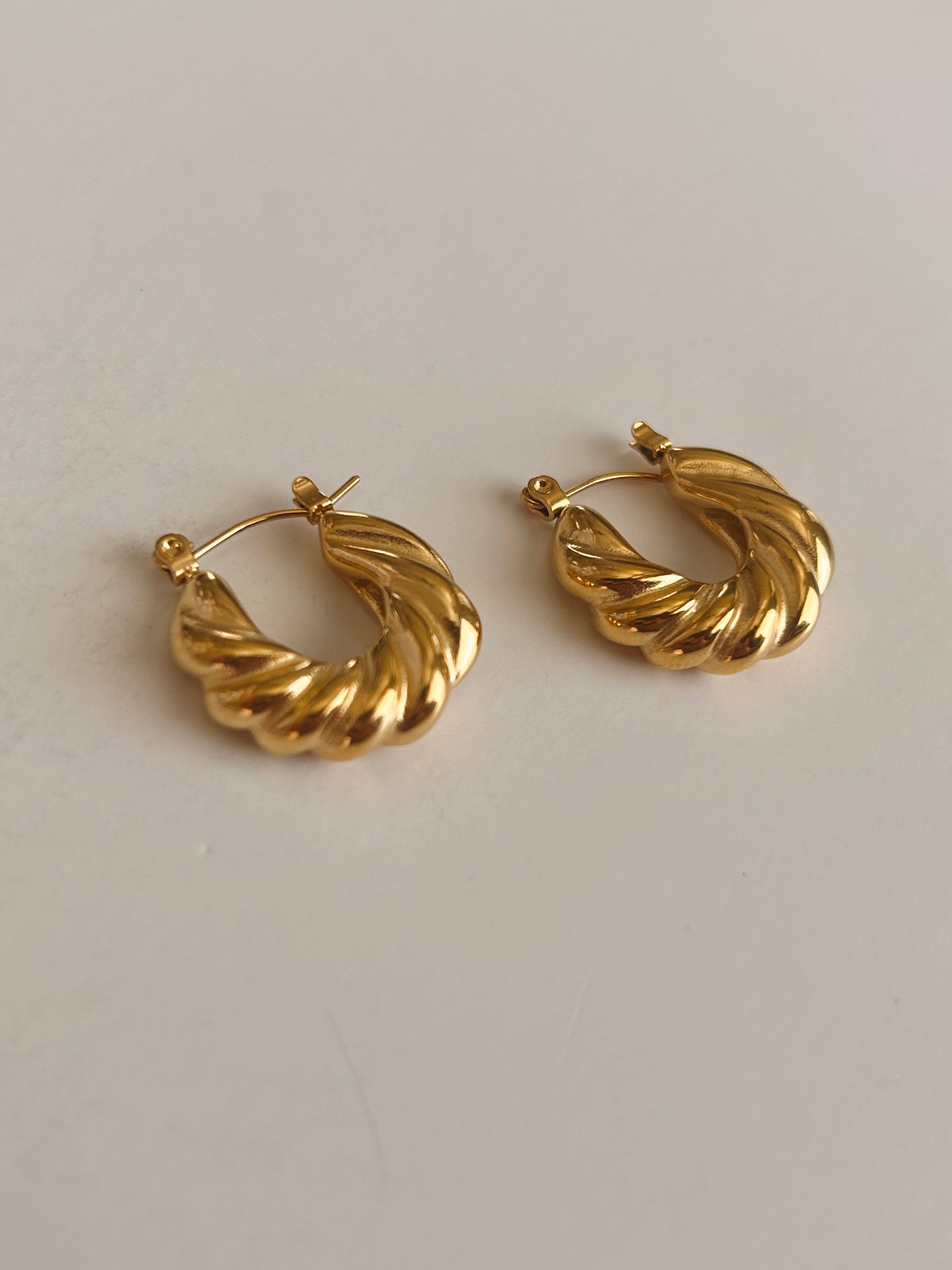 Dulce Hoop Earrings